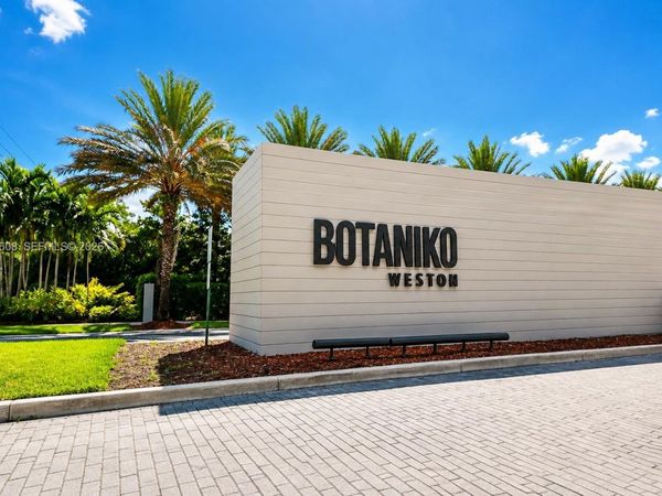 16600 Sunset Way , Weston, FL 33326