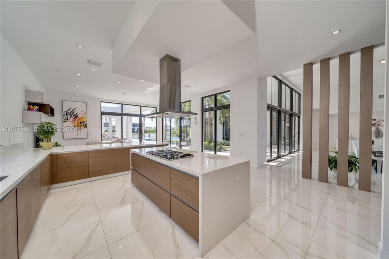 16600 Sunset Way , Weston, FL 33326 Photo