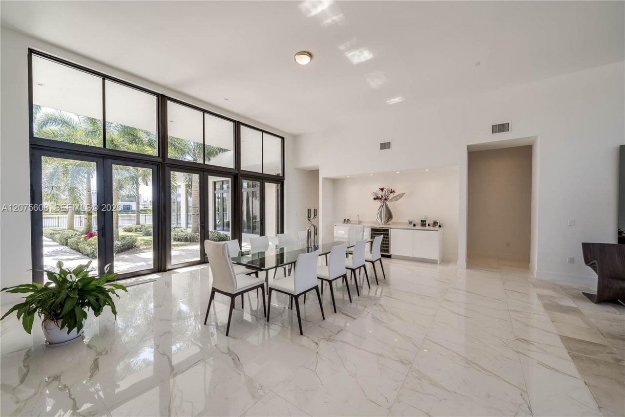 16600 Sunset Way , Weston, FL 33326 Photo