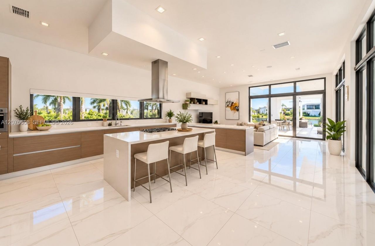 16600 Sunset Way, Weston, FL 33326 Photo