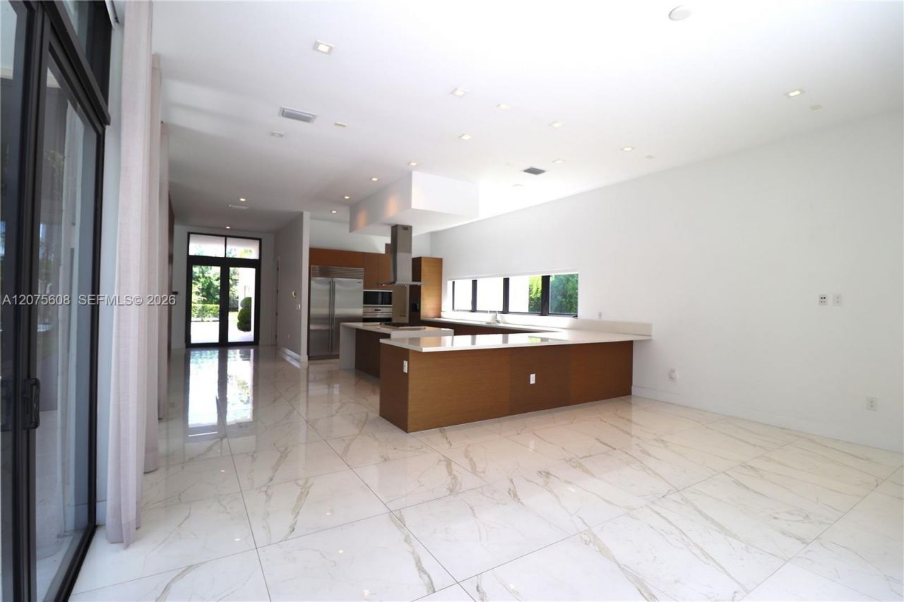 16600 Sunset Way , Weston, FL 33326 Photo