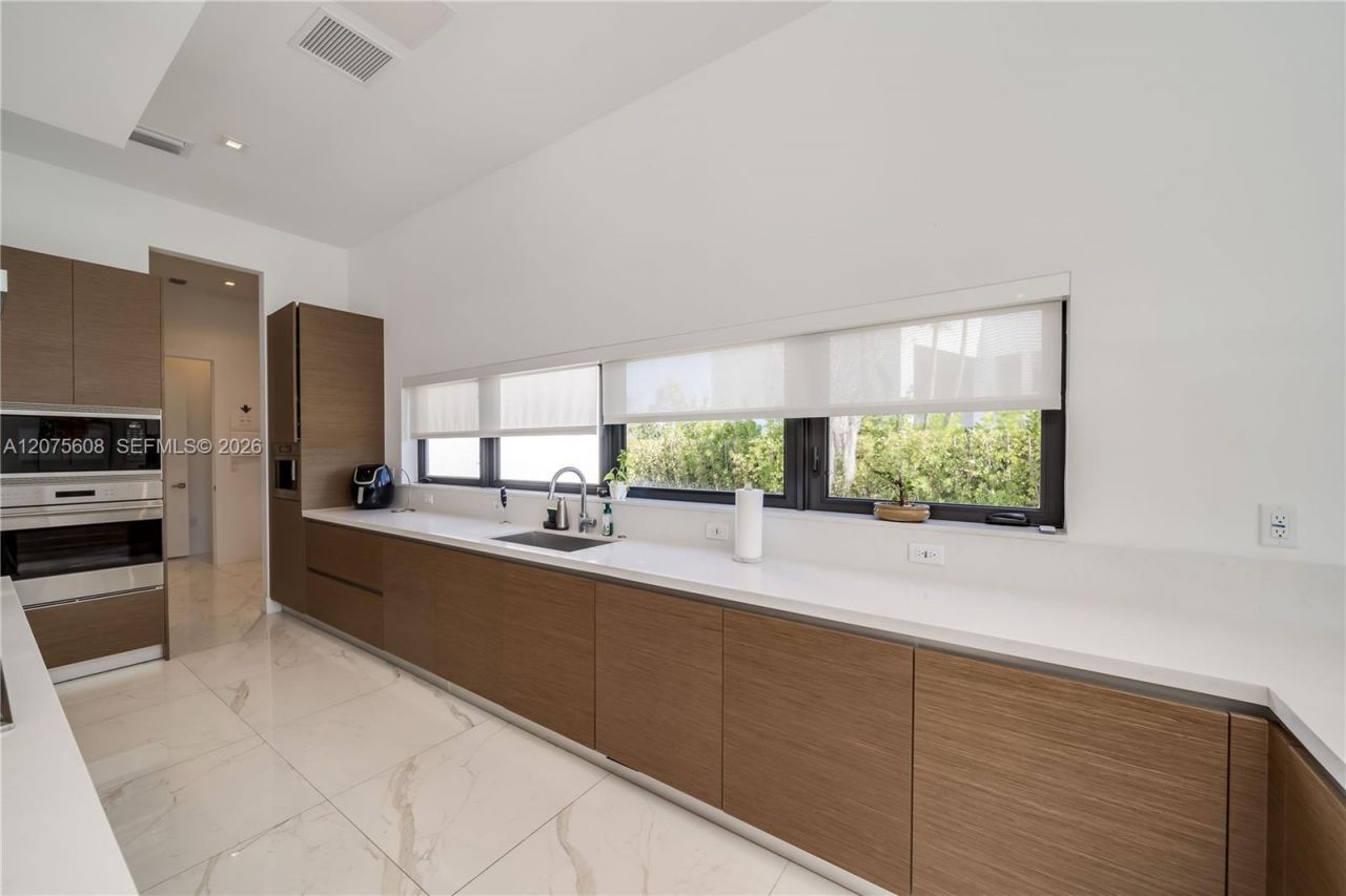 16600 Sunset Way , Weston, FL 33326 Photo