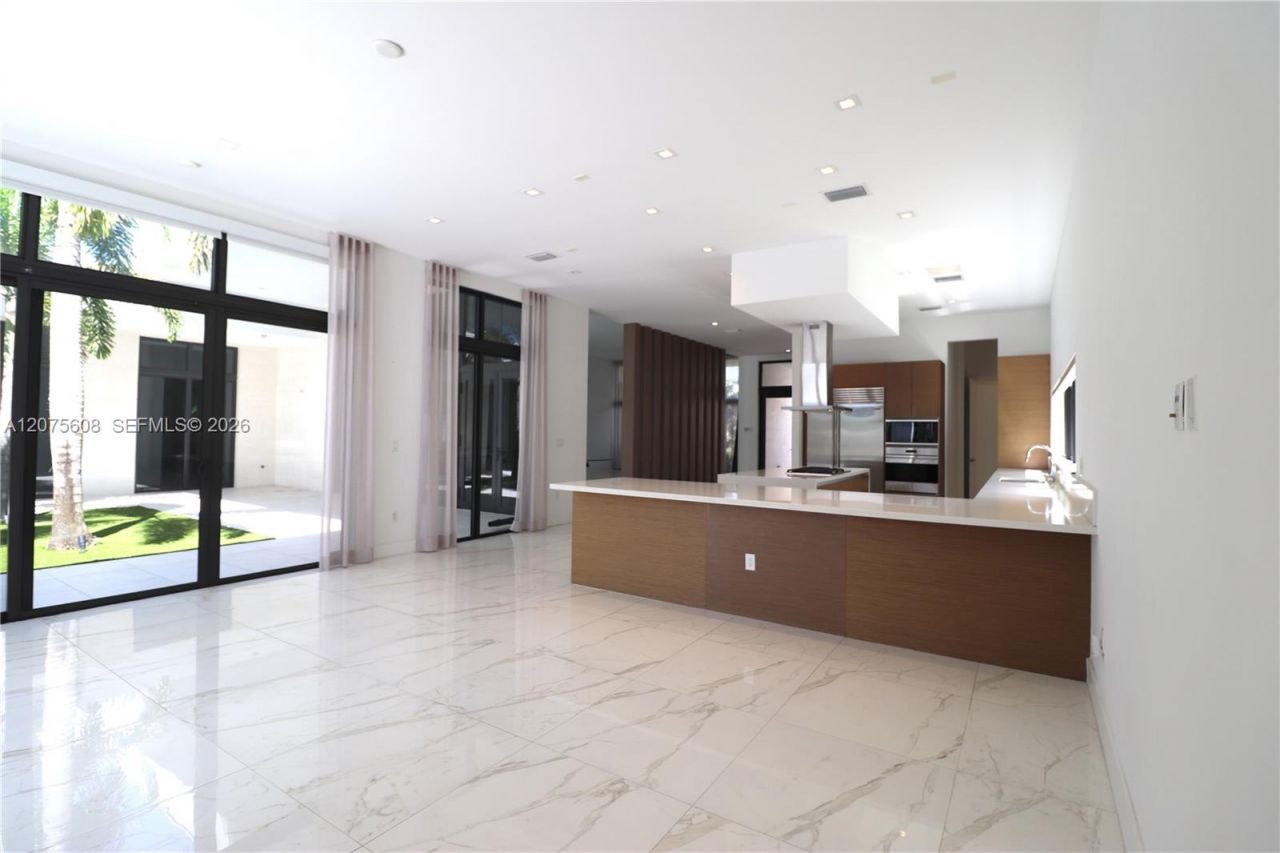 16600 Sunset Way , Weston, FL 33326 Photo