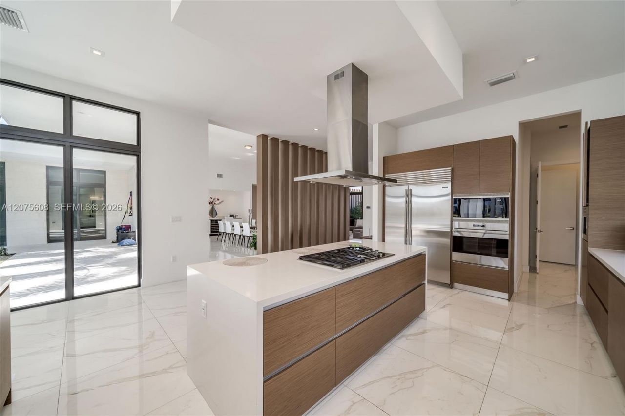 16600 Sunset Way, Weston, FL 33326 Photo