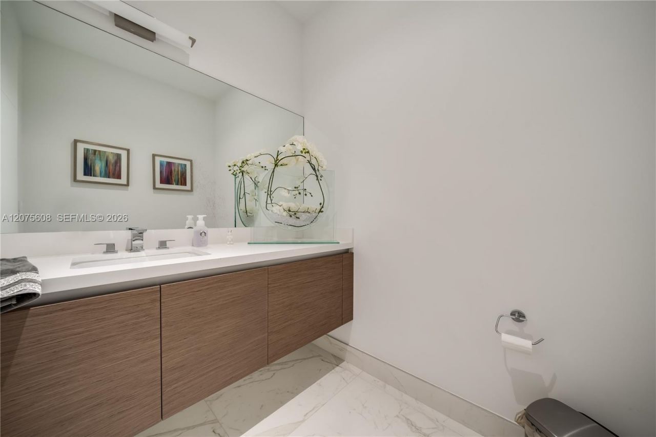 16600 Sunset Way, Weston, FL 33326 Photo
