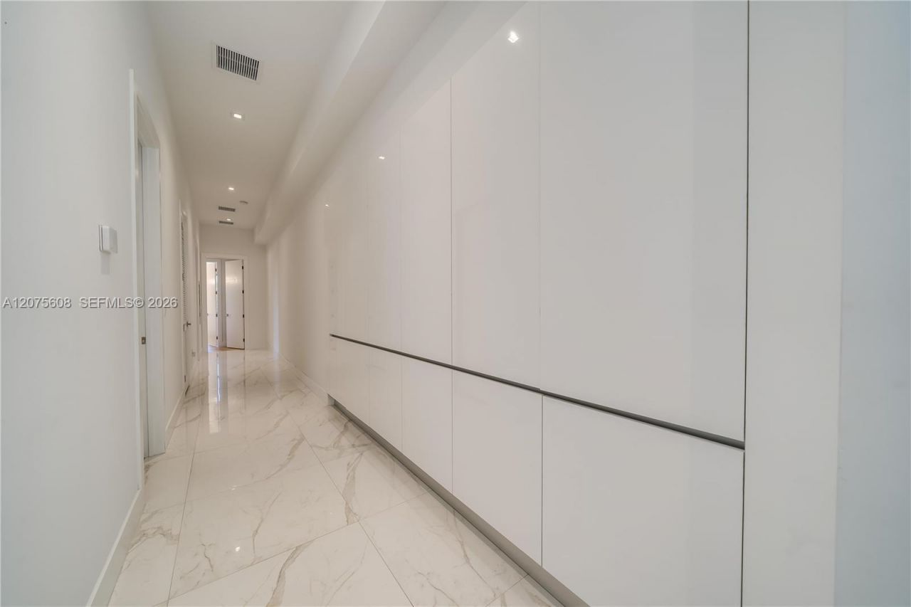 16600 Sunset Way , Weston, FL 33326 Photo