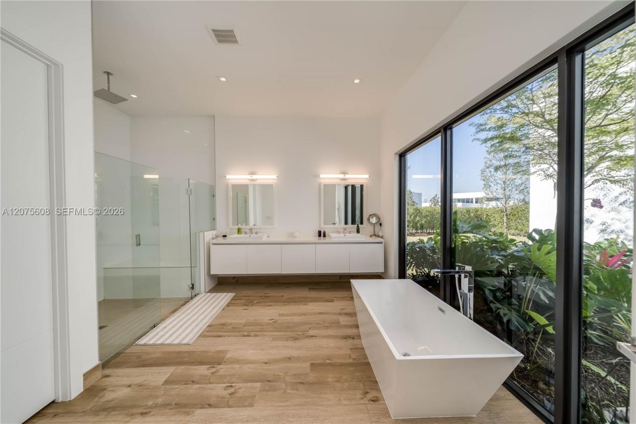 16600 Sunset Way , Weston, FL 33326 Photo