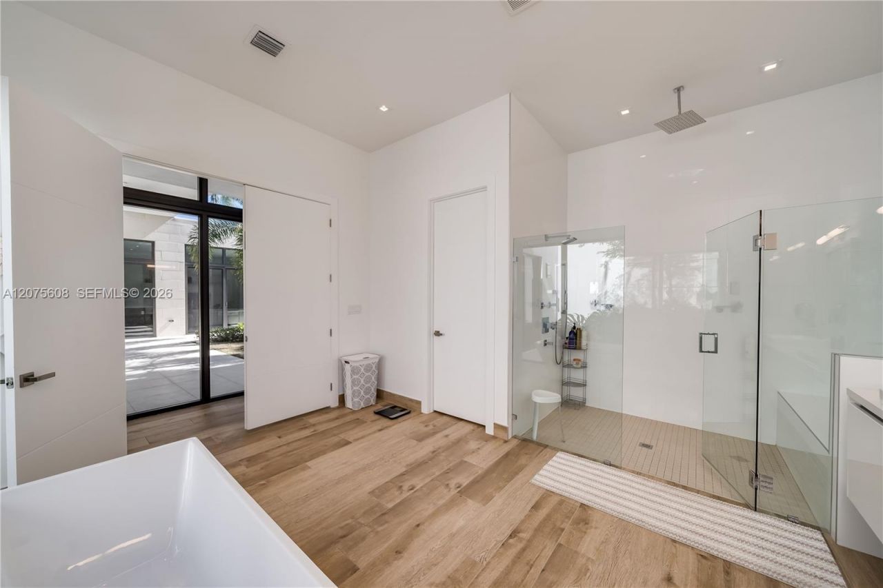 16600 Sunset Way , Weston, FL 33326 Photo
