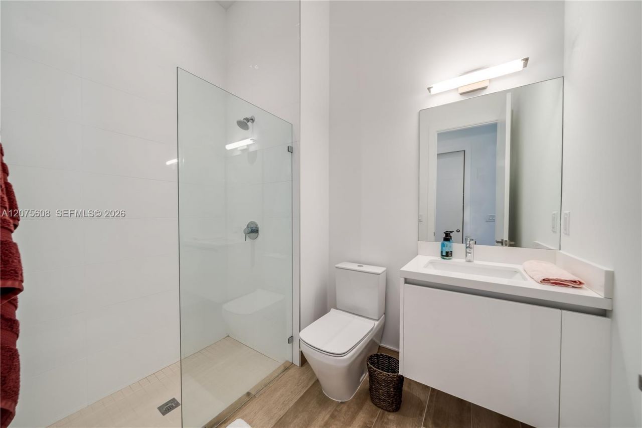 16600 Sunset Way, Weston, FL 33326 Photo