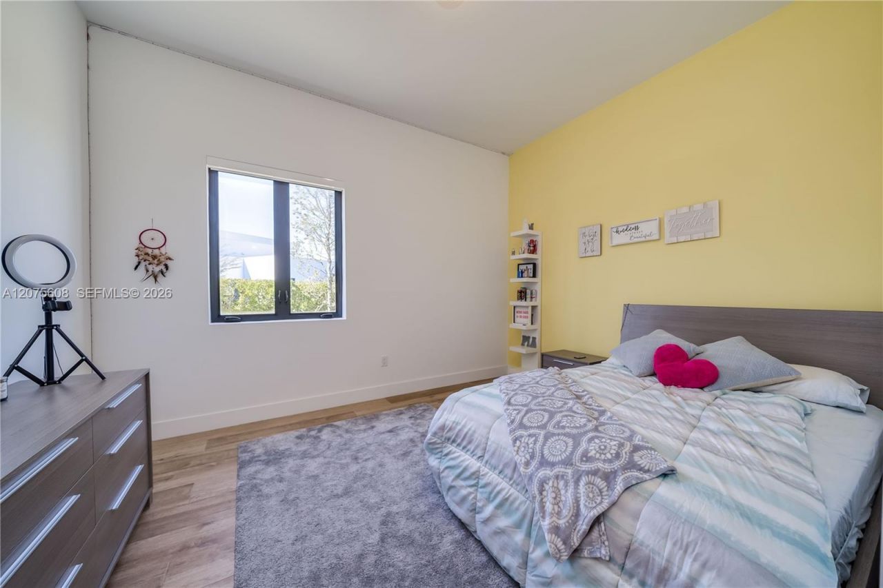 16600 Sunset Way, Weston, FL 33326 Photo
