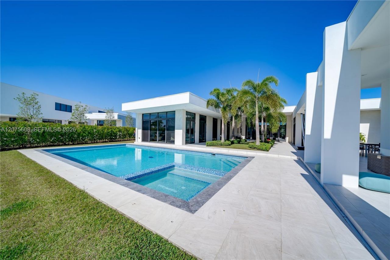 16600 Sunset Way , Weston, FL 33326 Photo