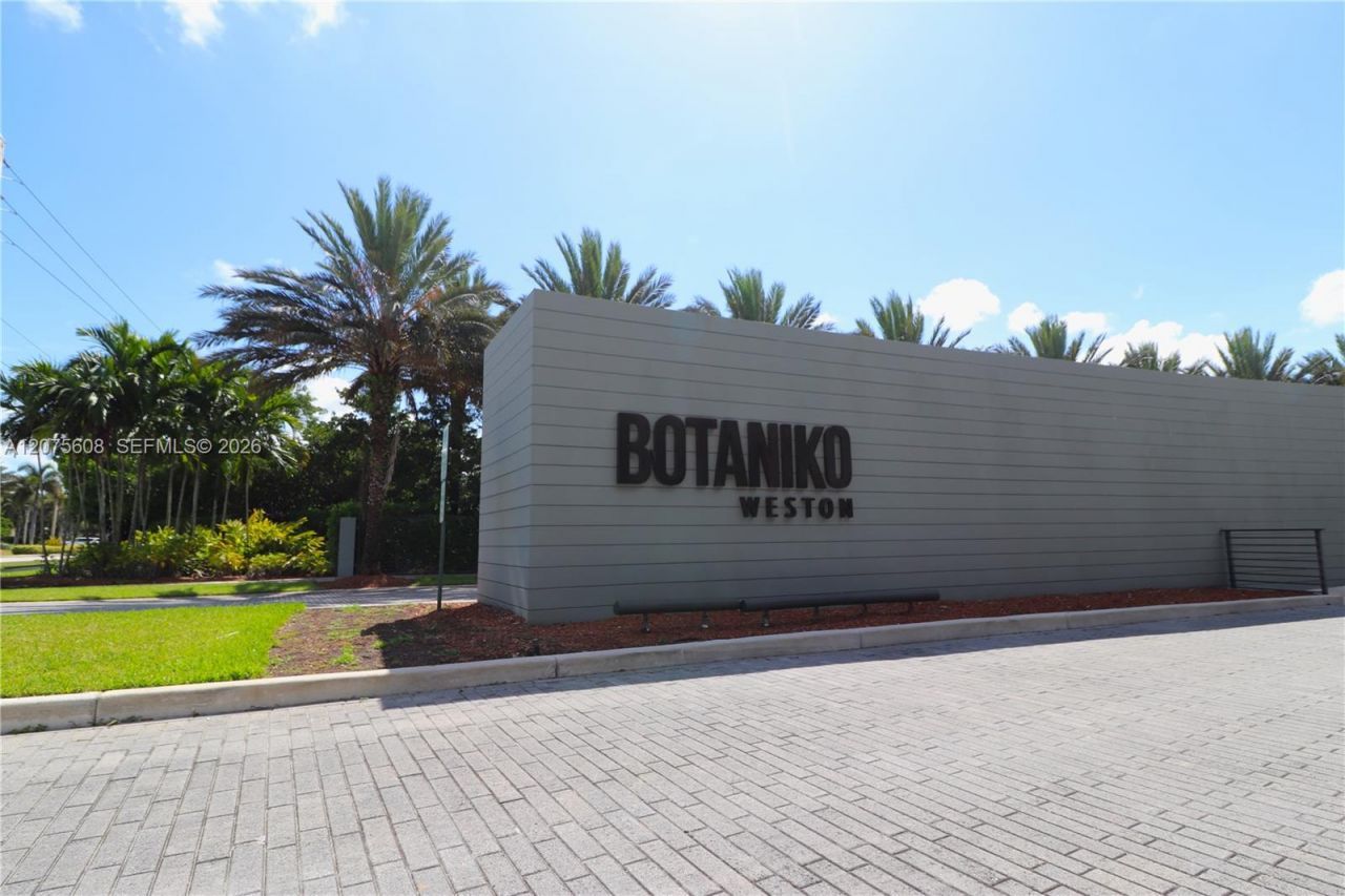 16600 Sunset Way , Weston, FL 33326 Photo