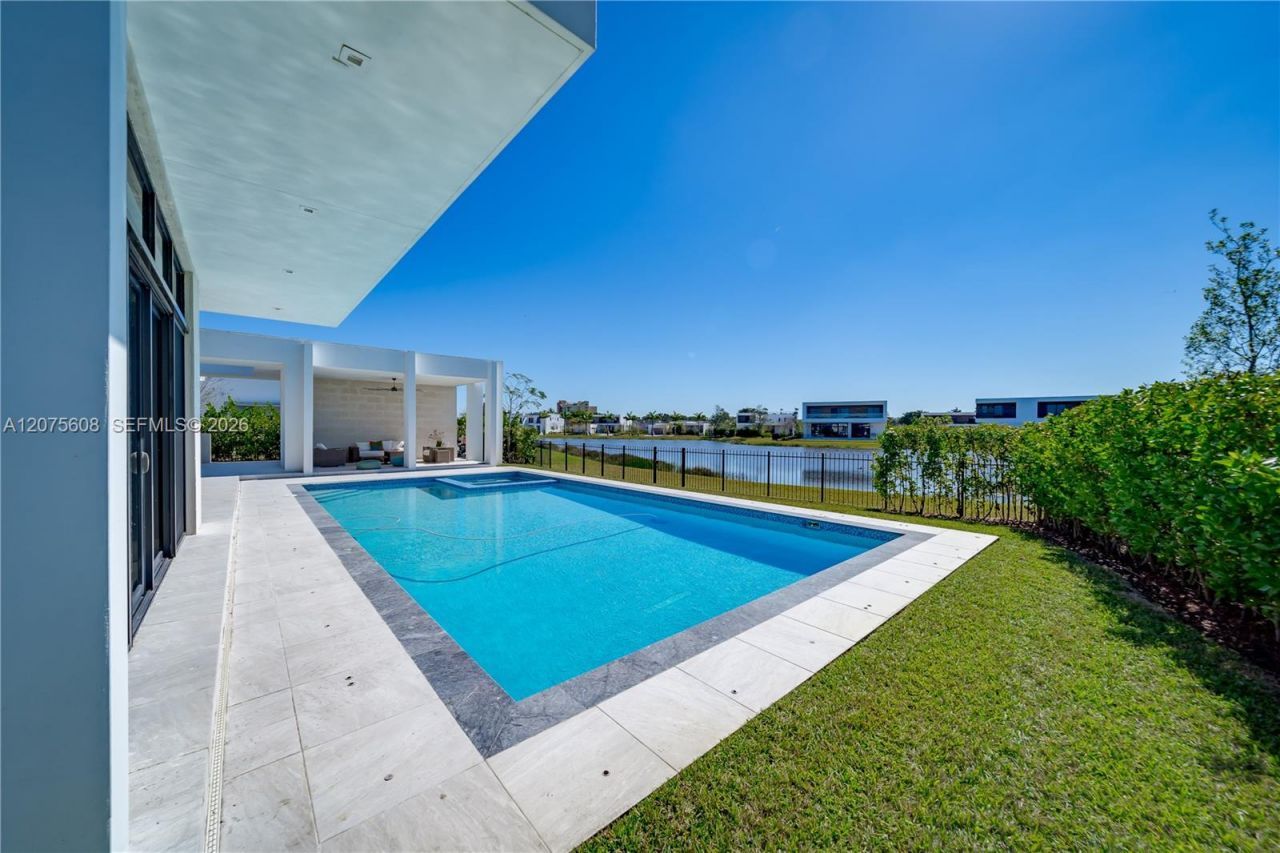 16600 Sunset Way, Weston, FL 33326 Photo