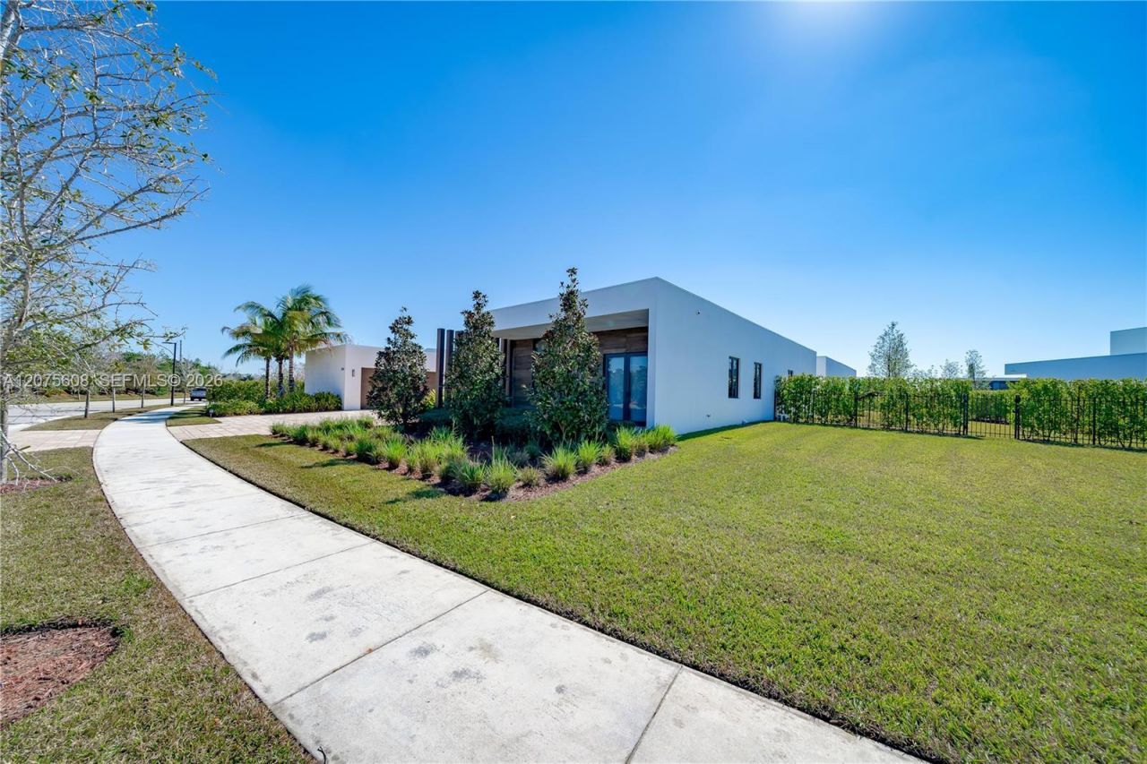 16600 Sunset Way , Weston, FL 33326 Photo