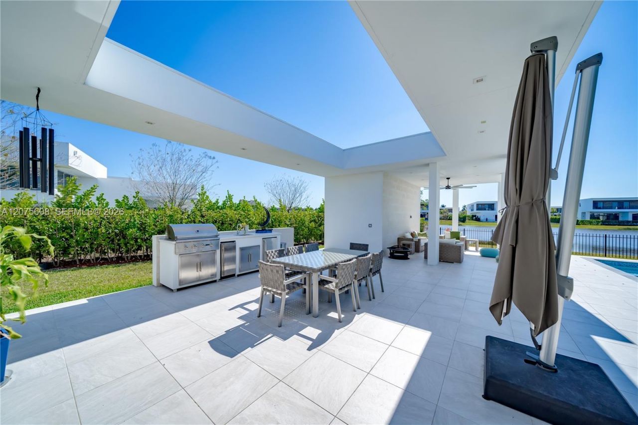 16600 Sunset Way , Weston, FL 33326 Photo