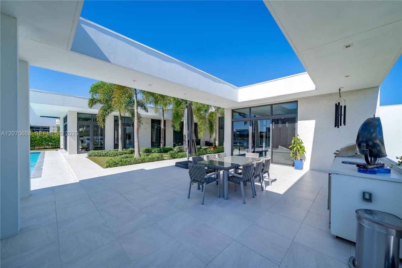16600 Sunset Way, Weston, FL 33326 Photo