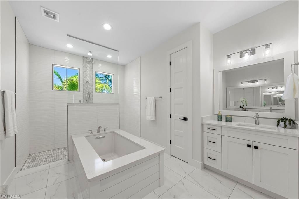 18151 Parkridge Cir, Fort Myers, FL 33908 Photo