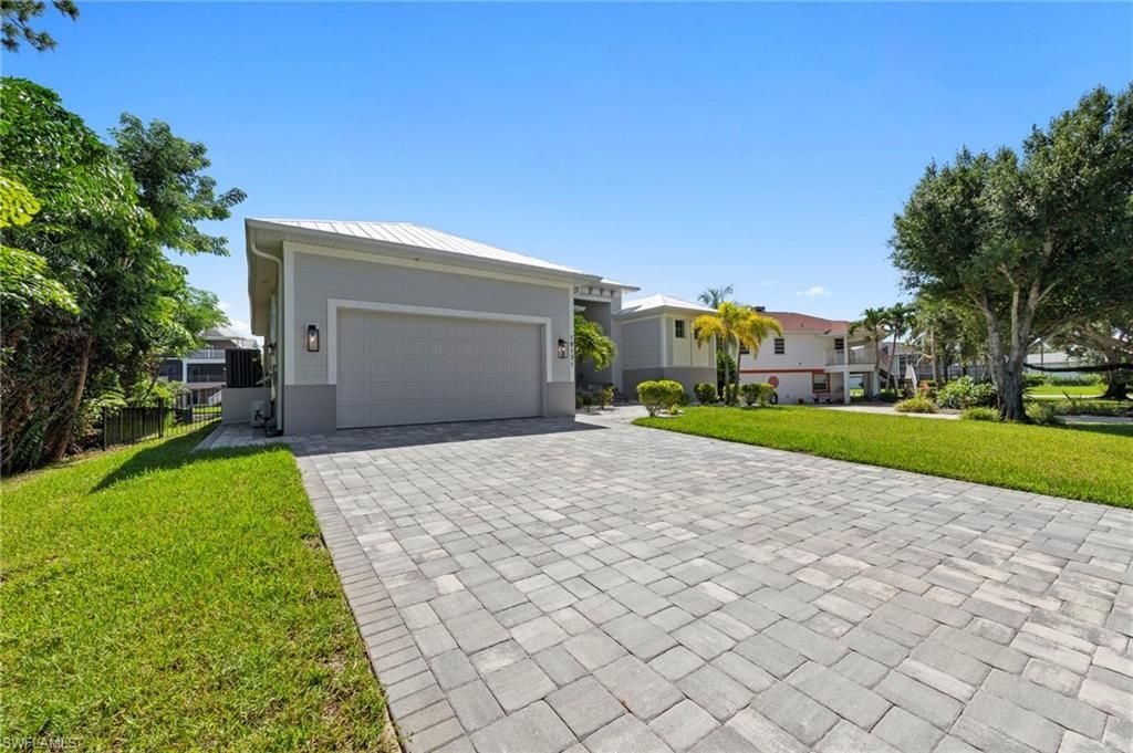 18151 Parkridge Cir, Fort Myers, FL 33908 Photo