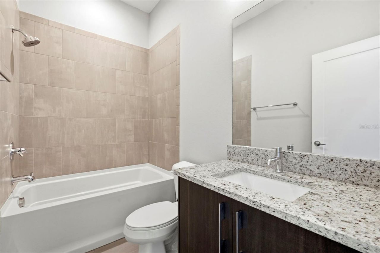 4810 W Mcelroy Avenue , Unit 7, Tampa, FL 33611 Photo