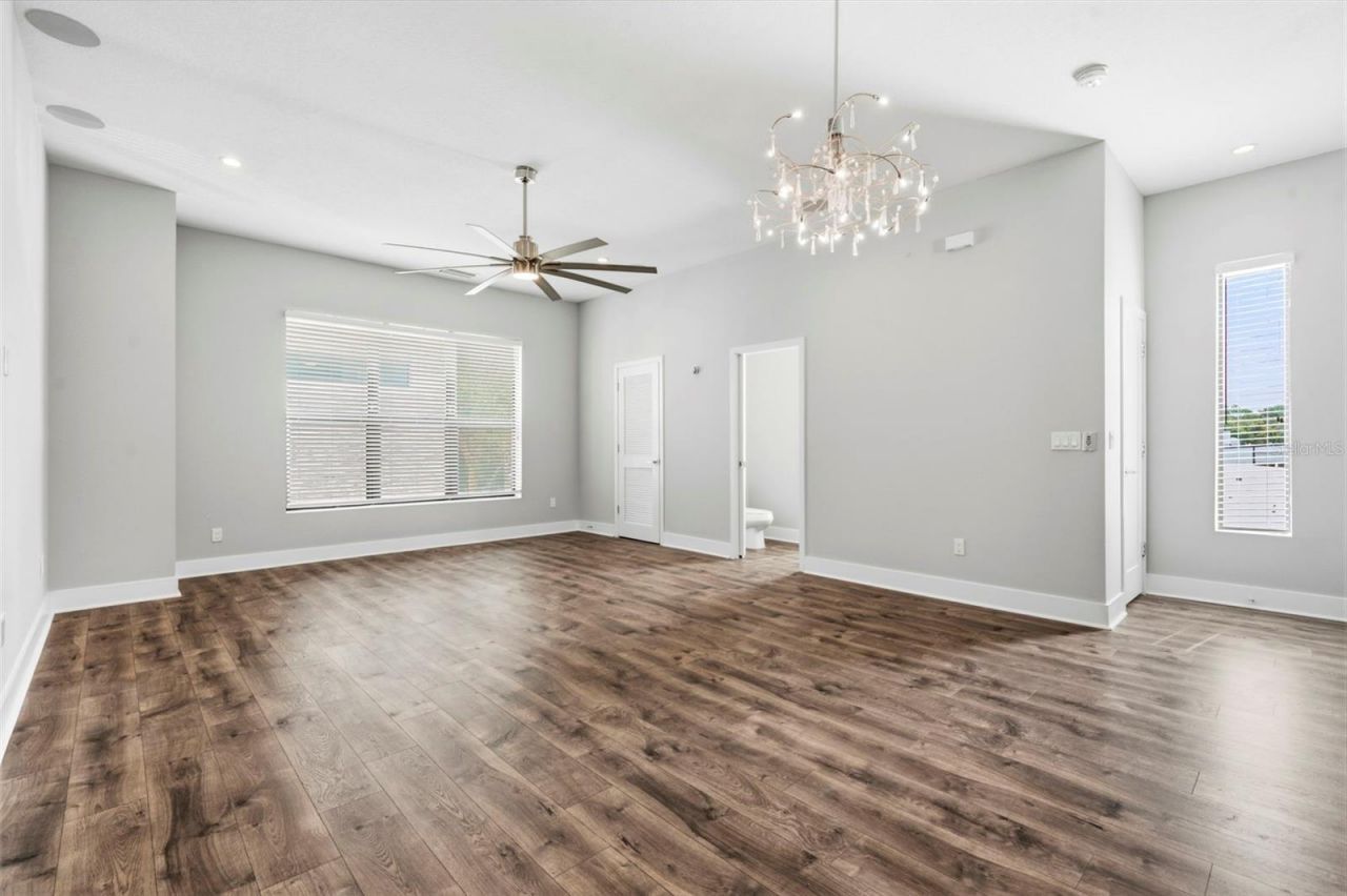 4810 W Mcelroy Avenue , Unit 7, Tampa, FL 33611 Photo