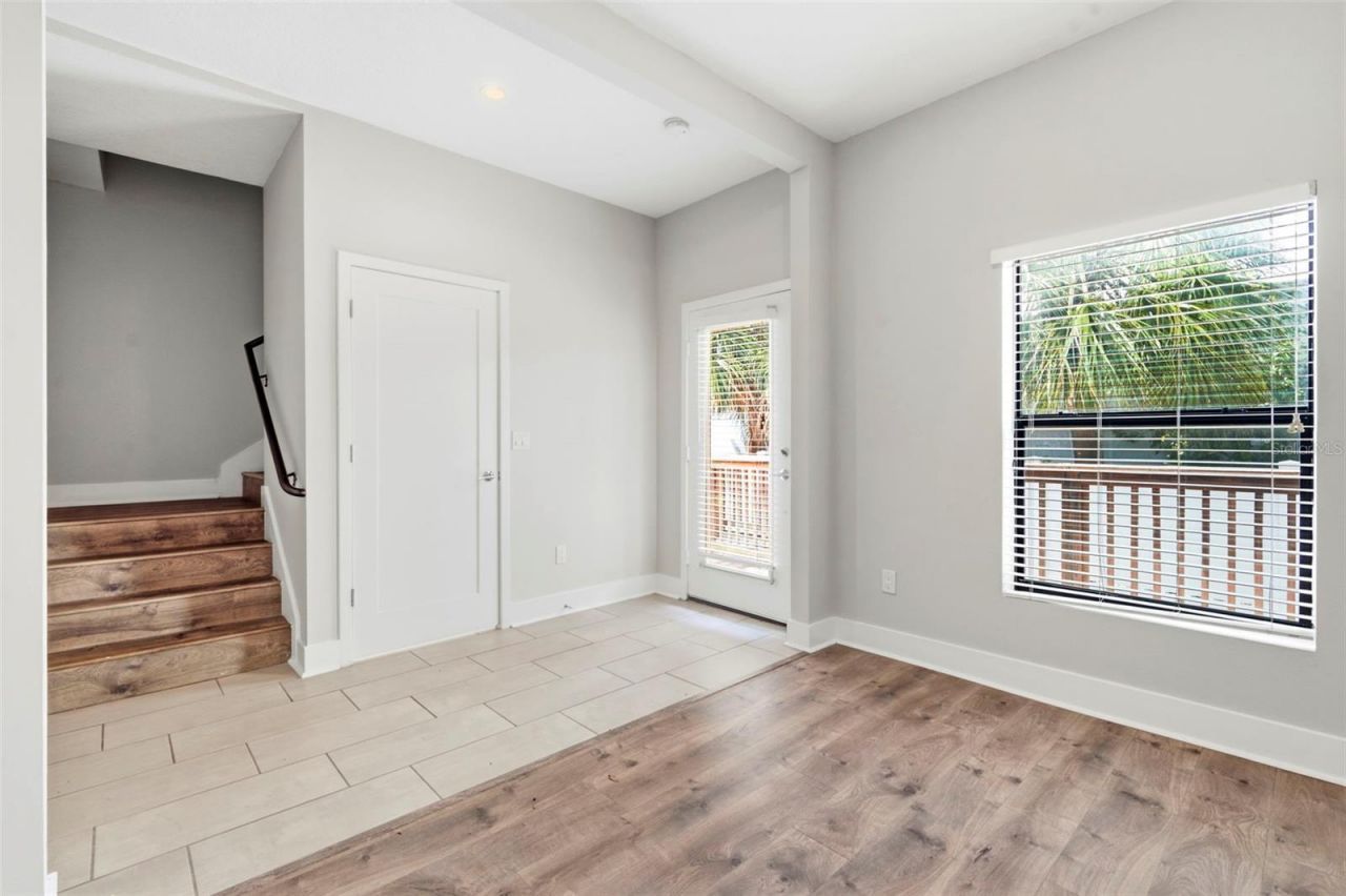 4810 W Mcelroy Avenue , Unit 7, Tampa, FL 33611 Photo