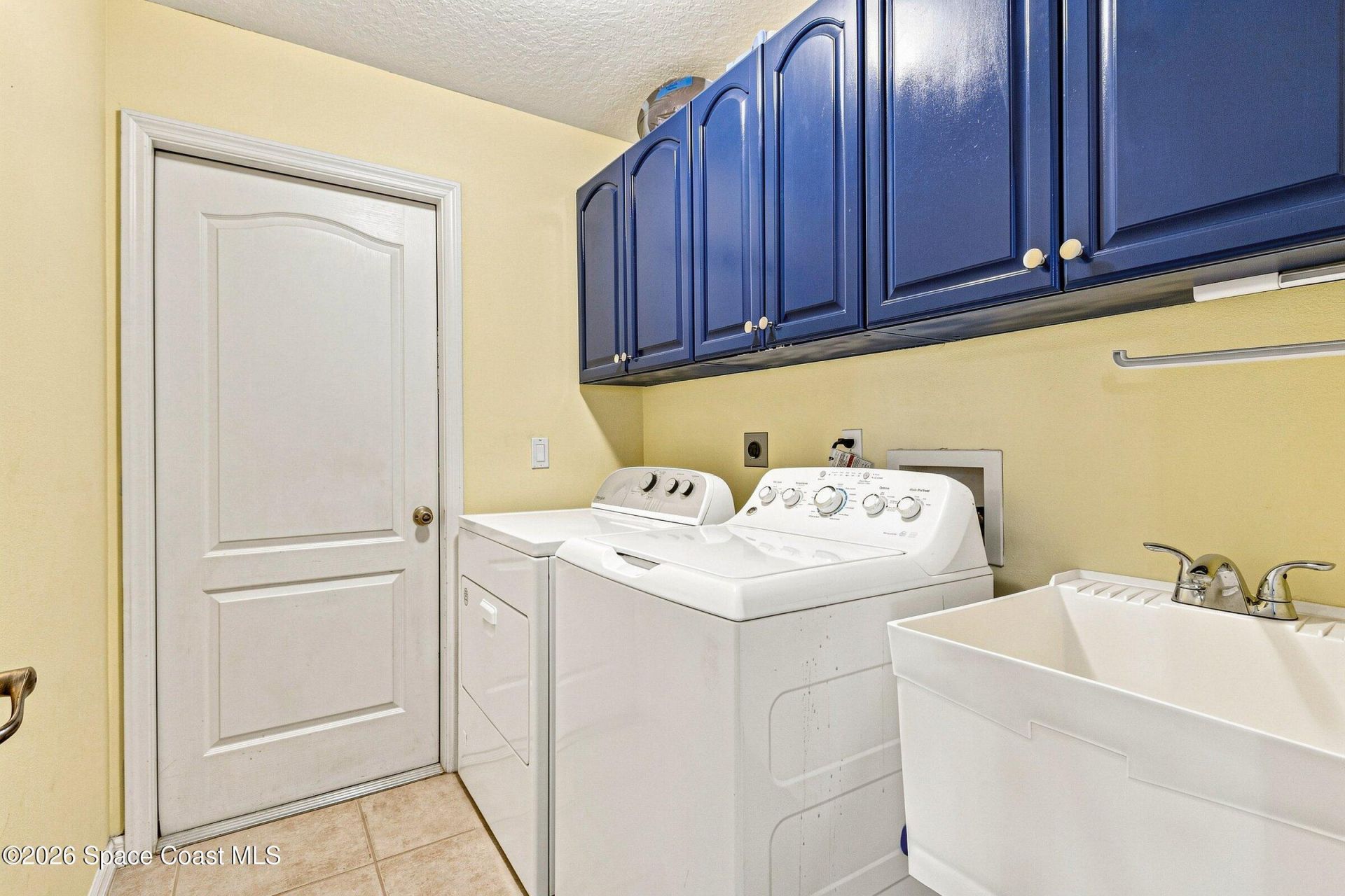 1933 Woodfield Circle, West Melbourne, FL 32904 Photo