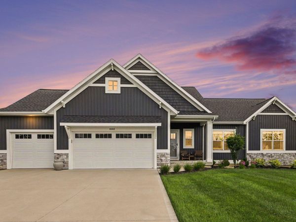 8302 Bauerridge Avenue, Jenison, MI 49428