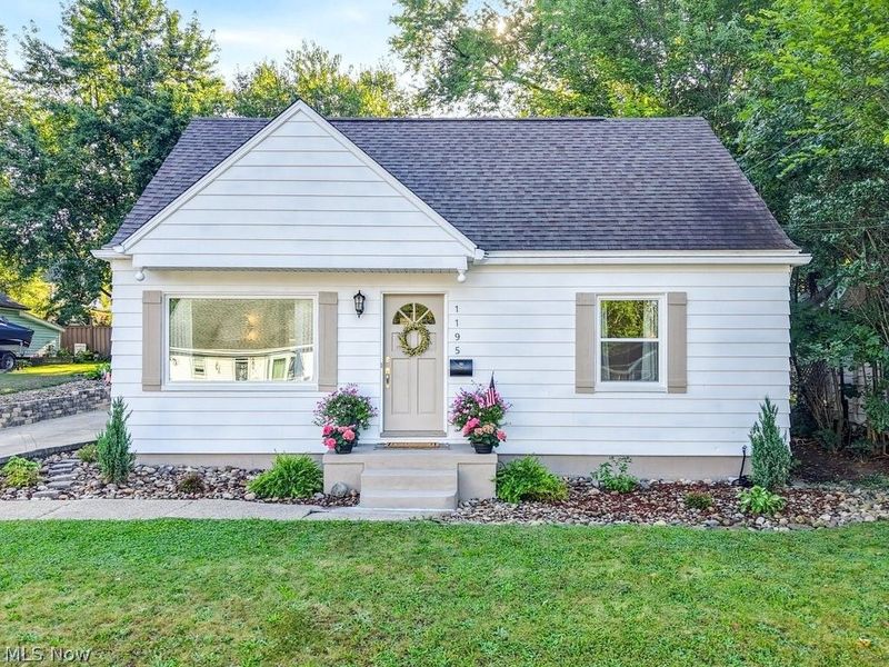 1195 Sawyer Avenue, Akron, OH 44310 Photo 1