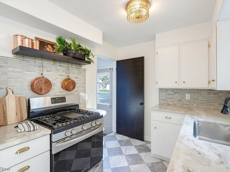 1195 Sawyer Avenue, Akron, OH 44310 Photo 13