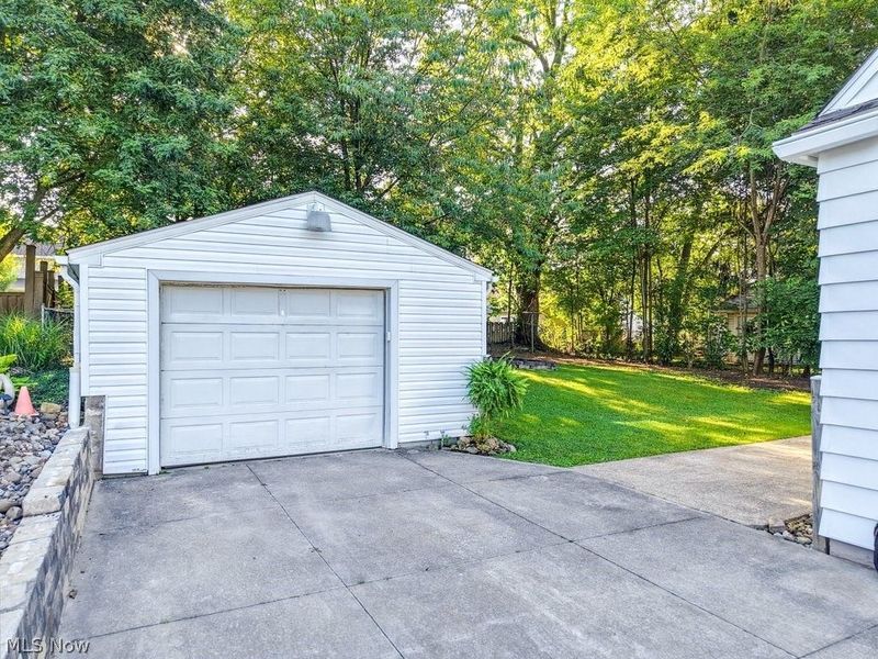 1195 Sawyer Avenue, Akron, OH 44310 Photo 31