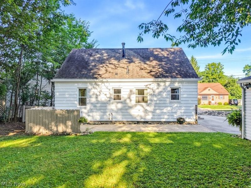 1195 Sawyer Avenue, Akron, OH 44310 Photo 32