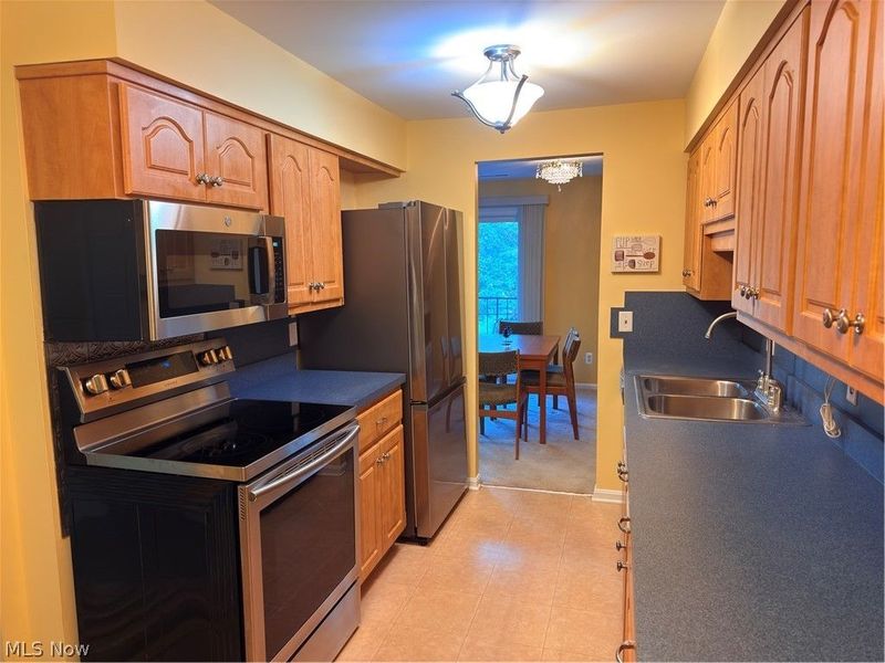 1851 King James Parkway , Unit 211, Westlake, OH 44145 Photo 11