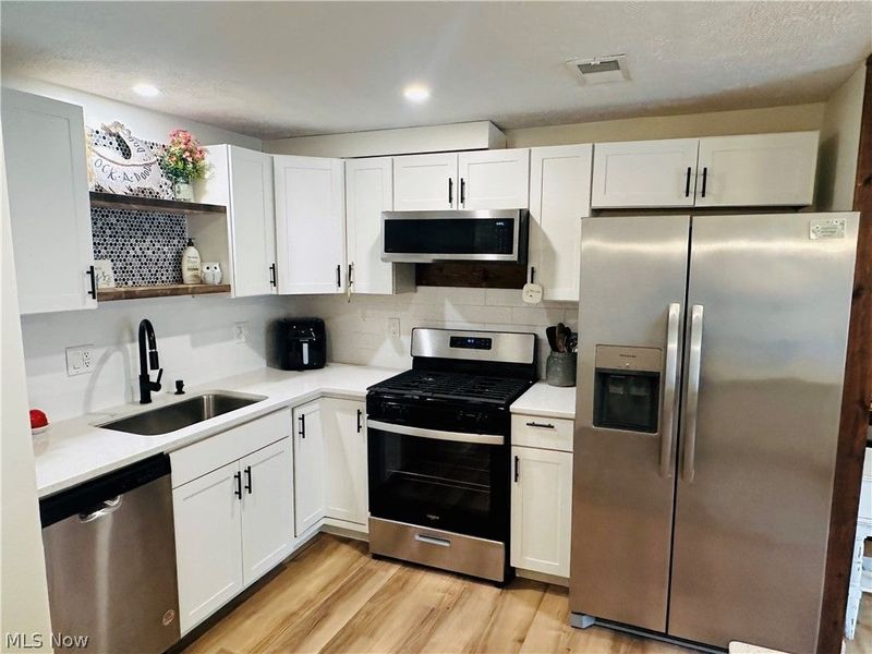 1651 Mentor Avenue , Unit 2208, Painesville, OH 44077 Photo 3