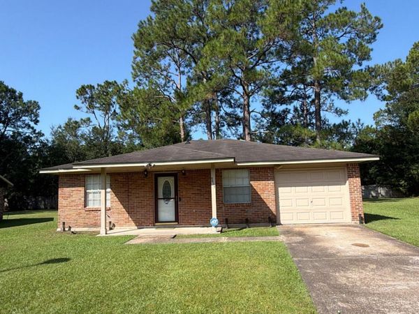5613 Newcastle Drive, Gautier, MS 39553