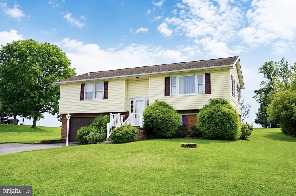 533 GRANT DRIVE, GETTYSBURG, PA 17325