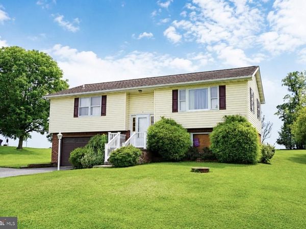 533 GRANT DRIVE, GETTYSBURG, PA 17325