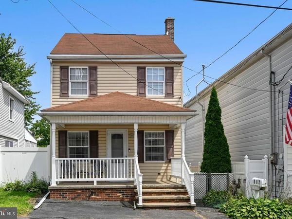 217 N CENTER STREET , FRACKVILLE, PA 17931