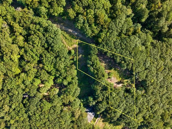 Woodsmere Road, Frankfort, MI 49617