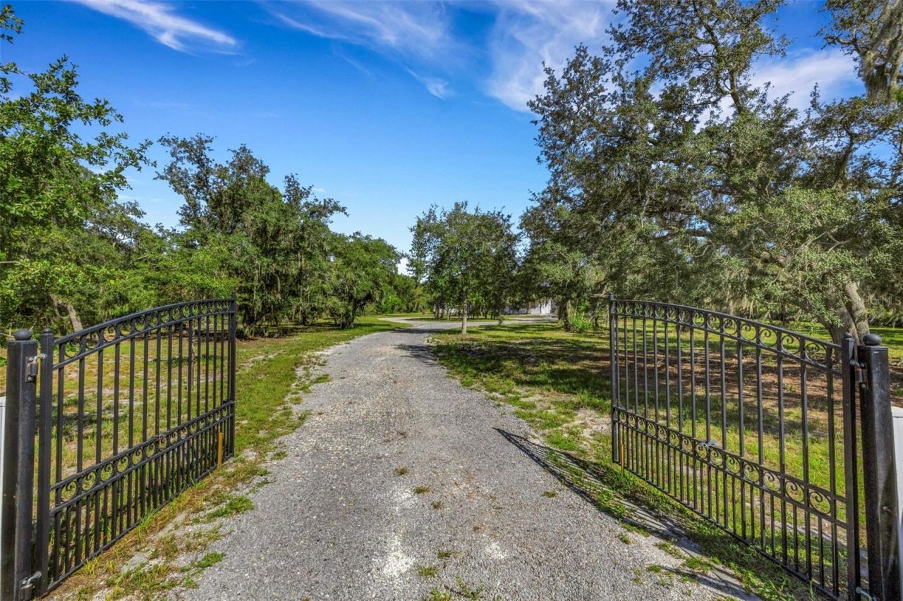 28706 102nd Drive E, Myakka City, FL 34251 Photo