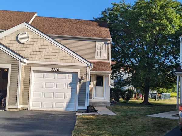2716 Yorkshire Court , Aurora, IL 60502