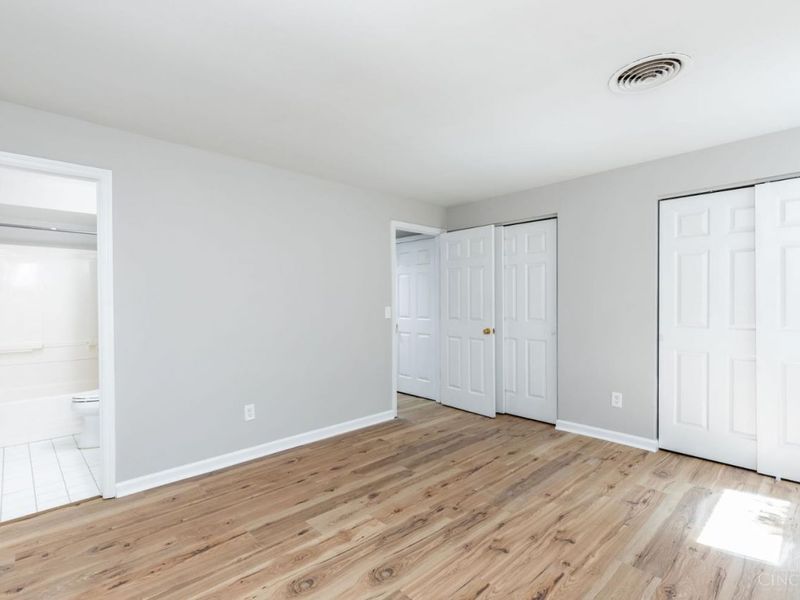 3825 Petoskey Avenue, Unit 21, Mariemont, OH 45227 Photo 12