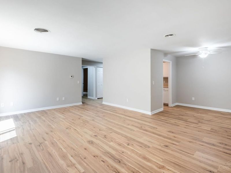 3825 Petoskey Avenue, Unit 21, Mariemont, OH 45227 Photo 9