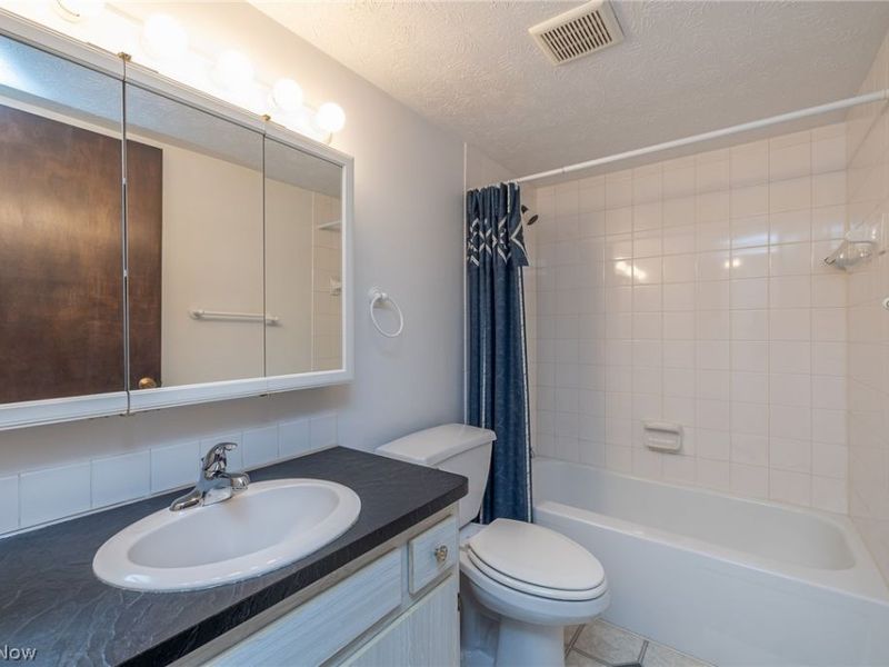 4179 Columbia Road, Unit 109, North Olmsted, OH 44070 Photo 10