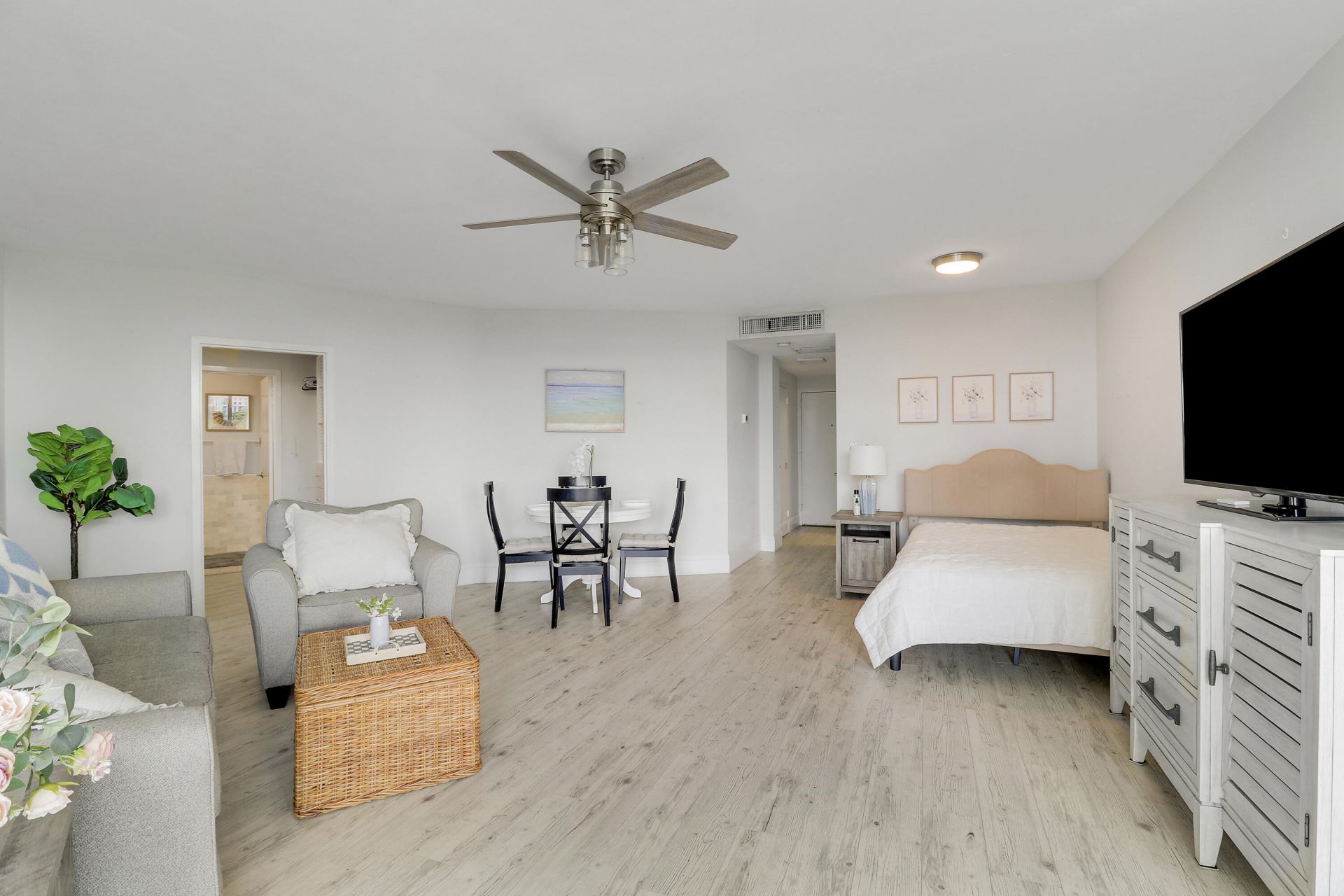 2800 N Flagler Drive, Unit 413, West Palm Beach, FL 33407 Photo