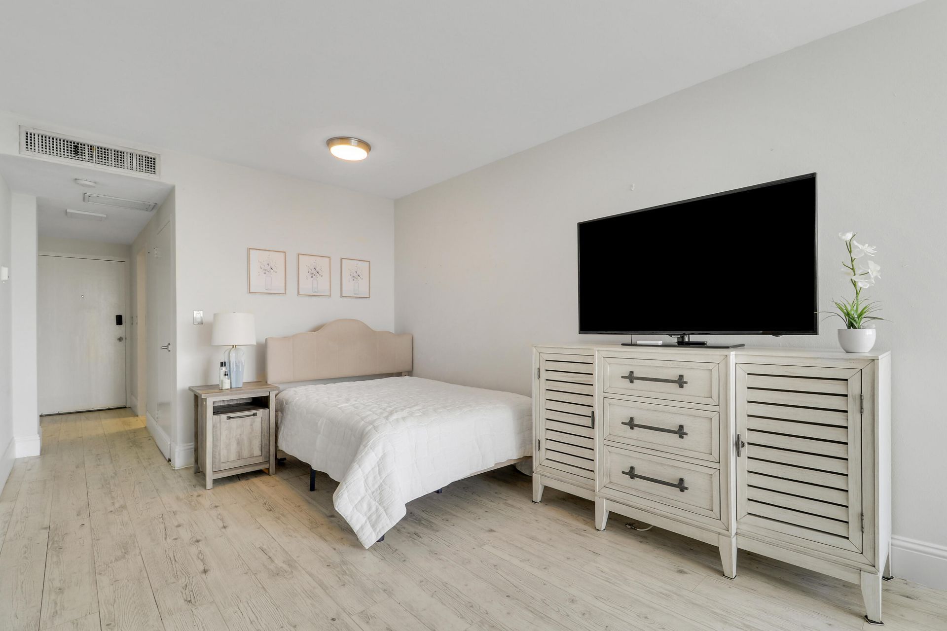 2800 N Flagler Drive, Unit 413, West Palm Beach, FL 33407 Photo