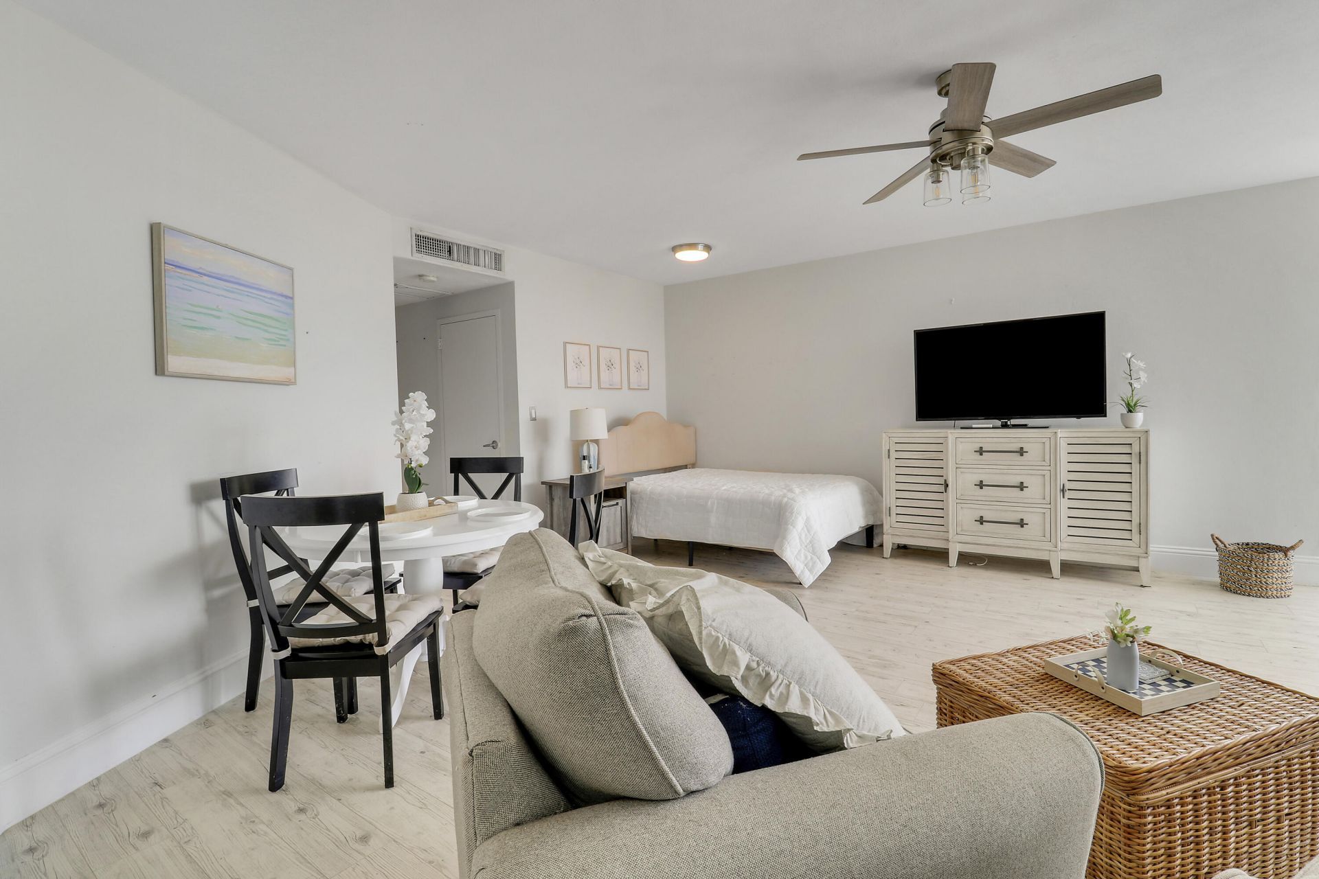 2800 N Flagler Drive, Unit 413, West Palm Beach, FL 33407 Photo