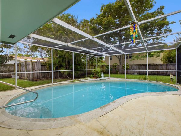 1680 NE 34TH Lane, Unit b, Oakland Park, FL 33334