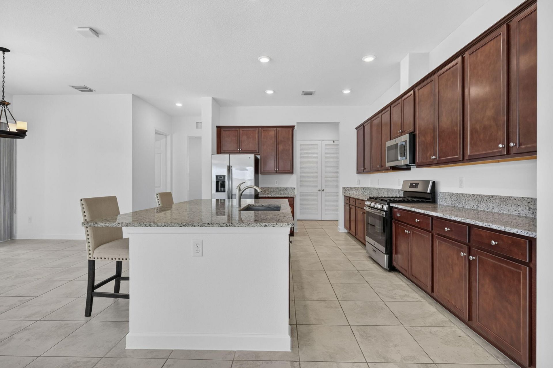 1000 Sterling Pine Place, Loxahatchee, FL 33470 Photo