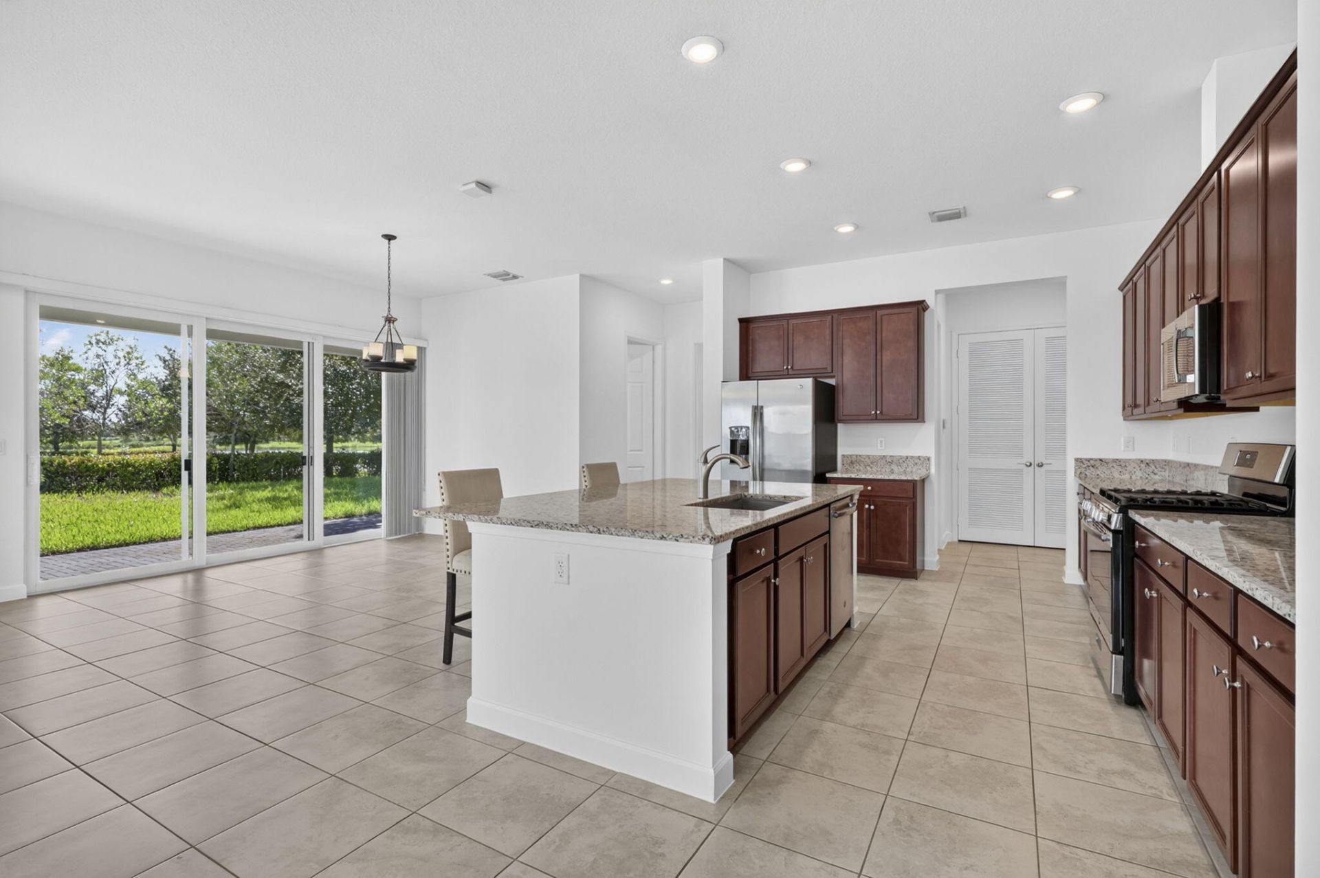 1000 Sterling Pine Place, Loxahatchee, FL 33470 Photo