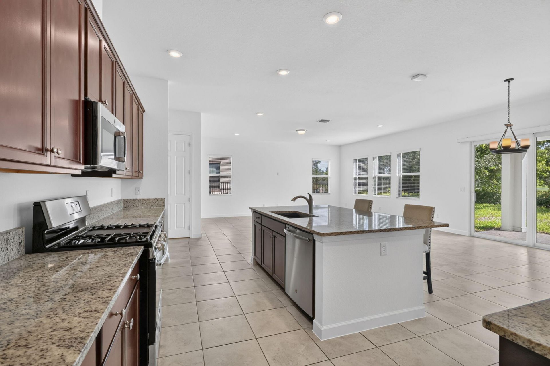 1000 Sterling Pine Place, Loxahatchee, FL 33470 Photo